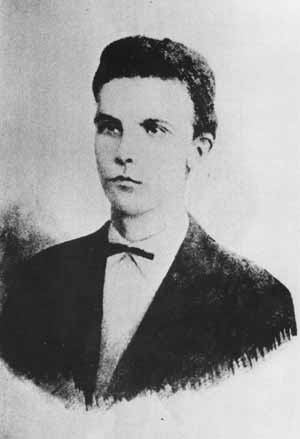 02.jpg (11850 bytes)